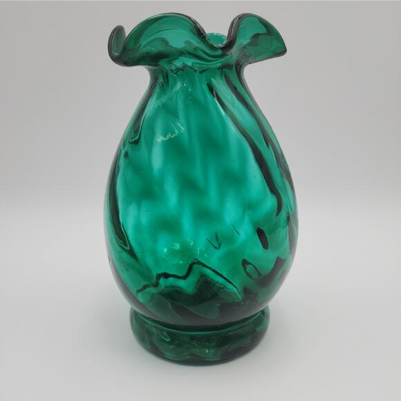 VTG Unique Green Art Glass Vase Ruffled Top 2  Flat Sides Modern Home Decor - Picture 1 of 11